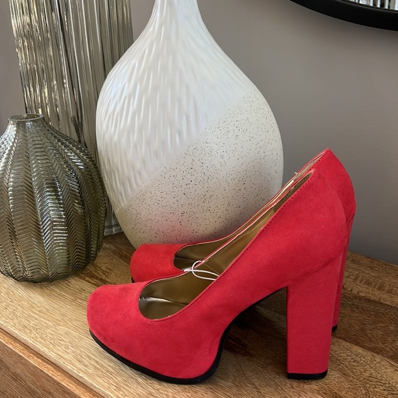 NWT Red Mossimo Platform Heels - Picture 3 of 8